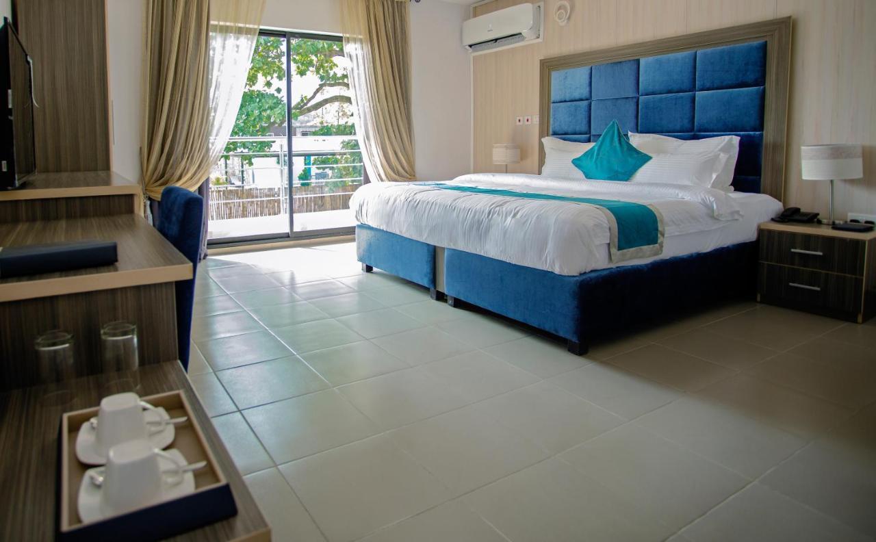Riviera Suites Lagos Exteriör bild