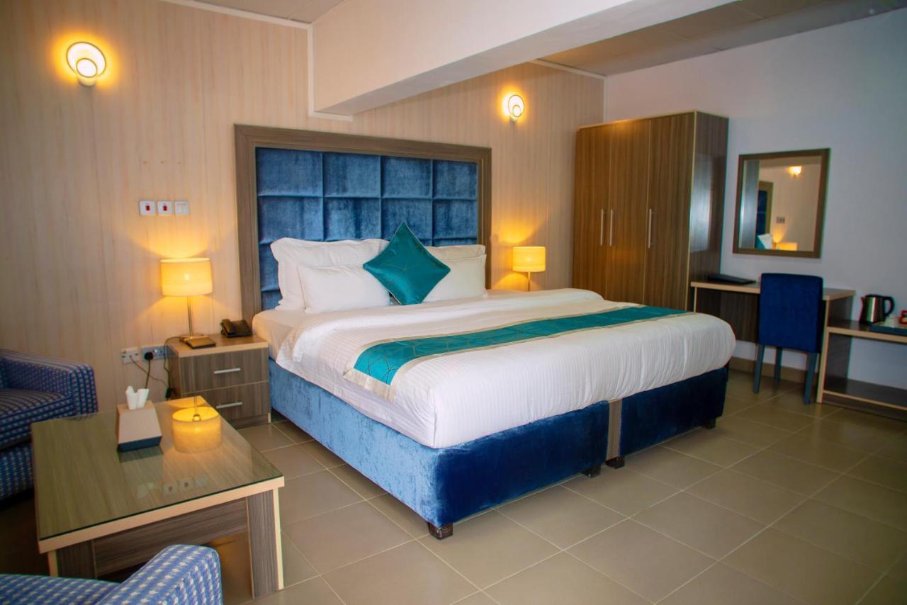 Riviera Suites Lagos Exteriör bild