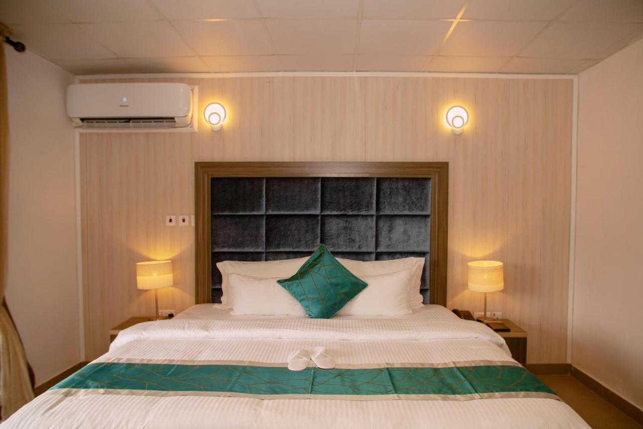 Riviera Suites Lagos Exteriör bild