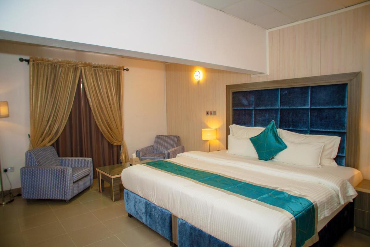 Riviera Suites Lagos Exteriör bild