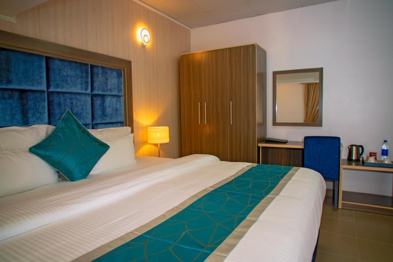 Riviera Suites Lagos Exteriör bild