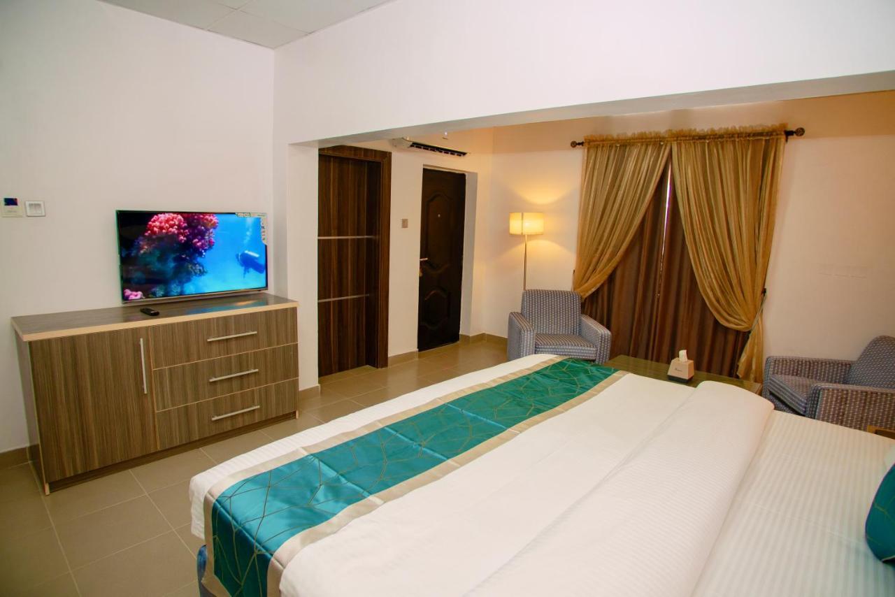 Riviera Suites Lagos Exteriör bild