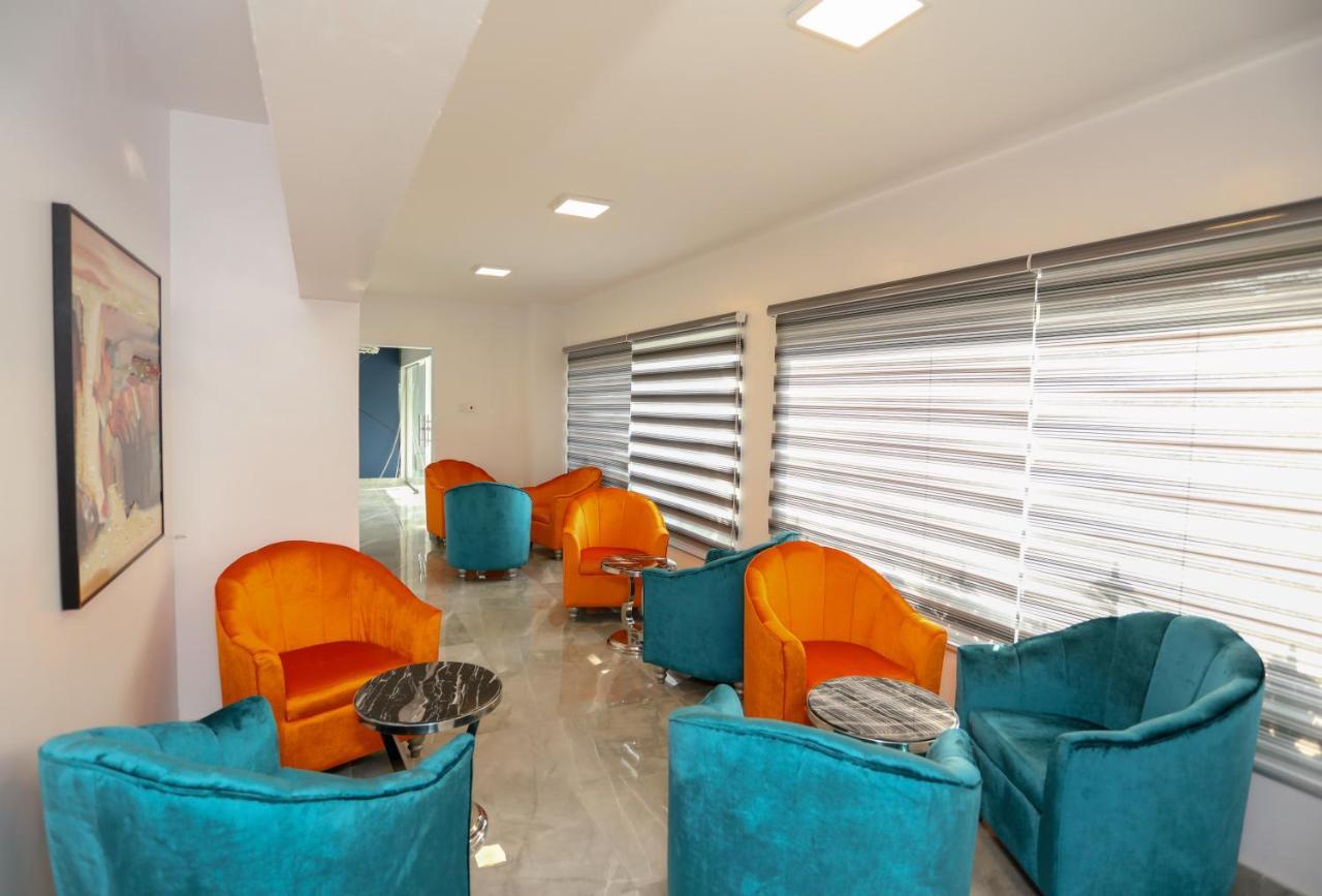 Riviera Suites Lagos Exteriör bild