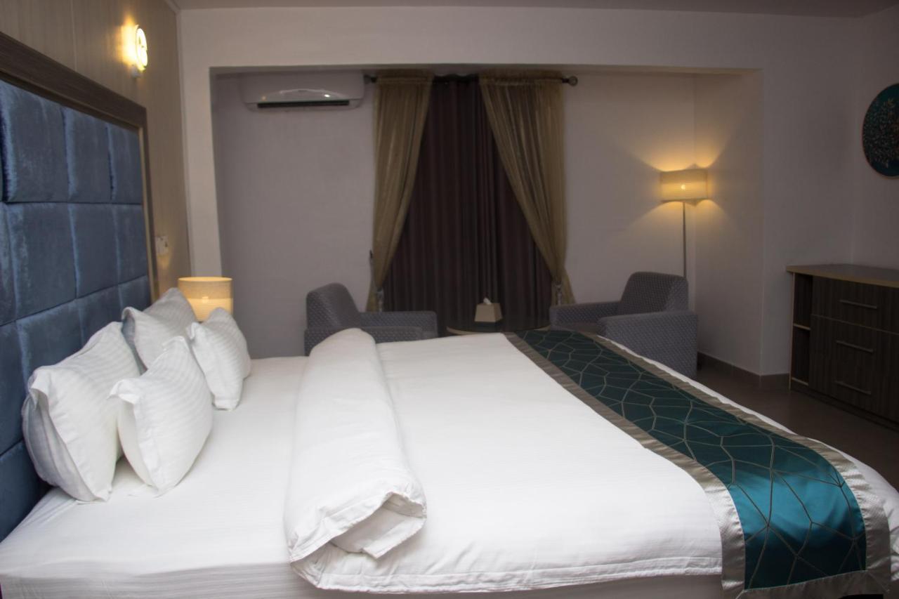 Riviera Suites Lagos Exteriör bild