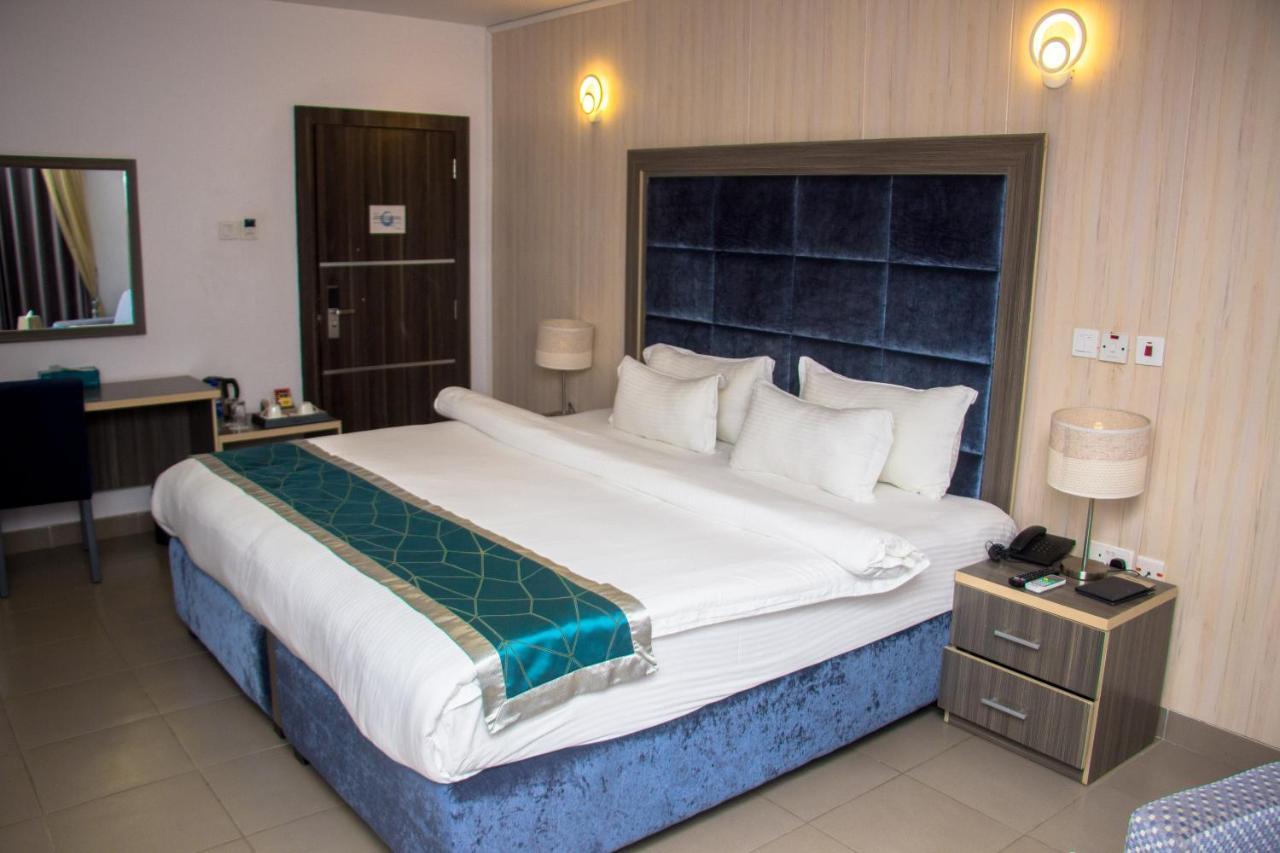 Riviera Suites Lagos Exteriör bild