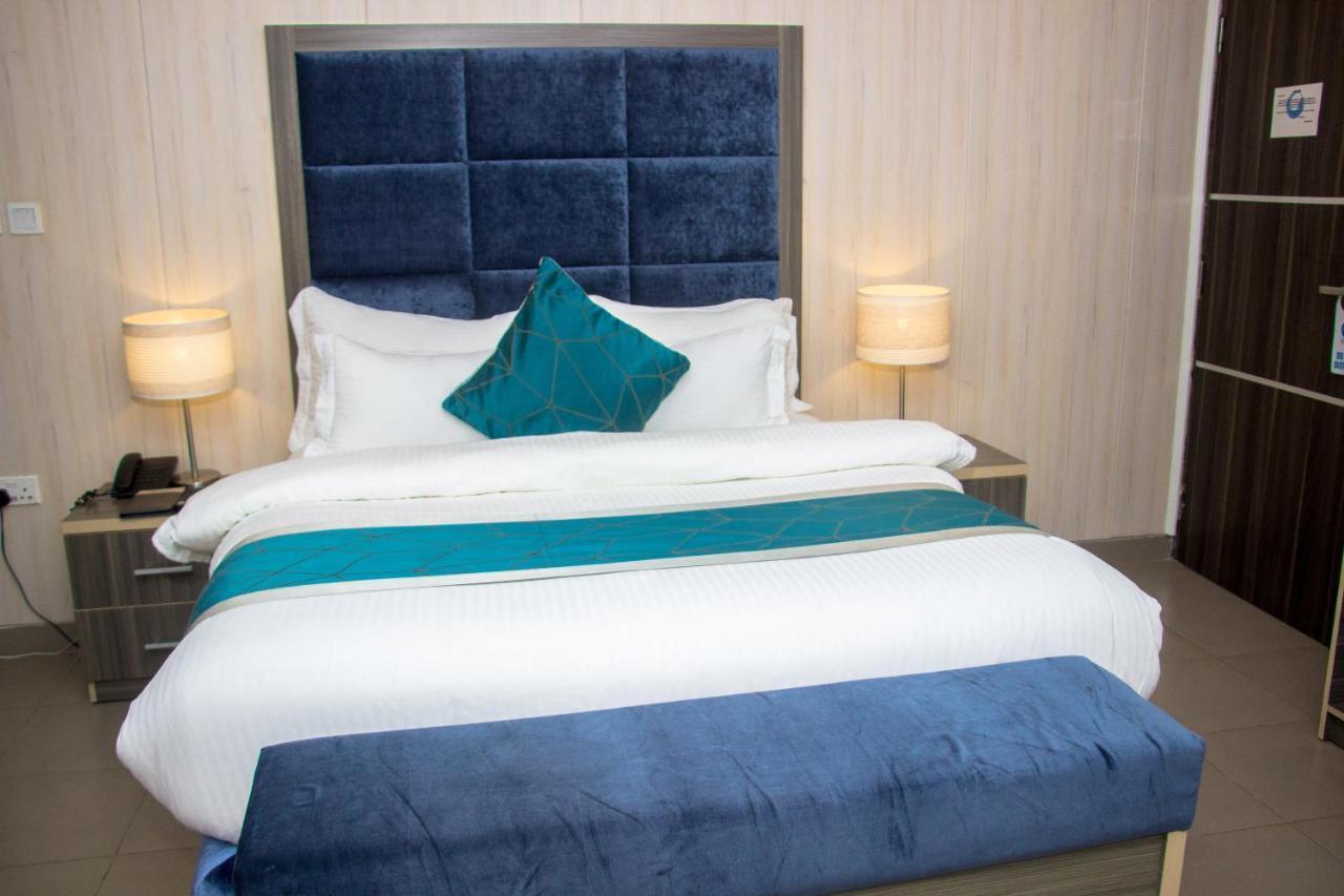 Riviera Suites Lagos Exteriör bild