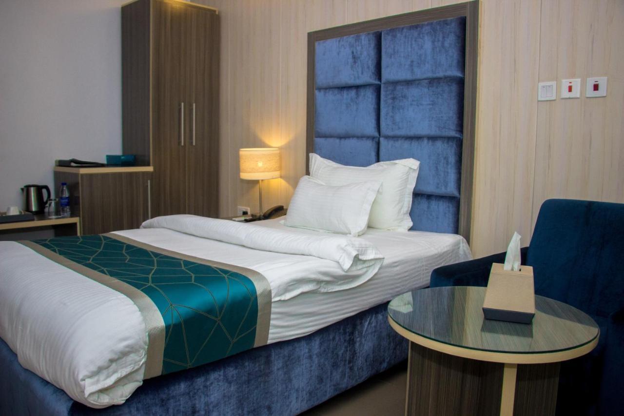 Riviera Suites Lagos Exteriör bild