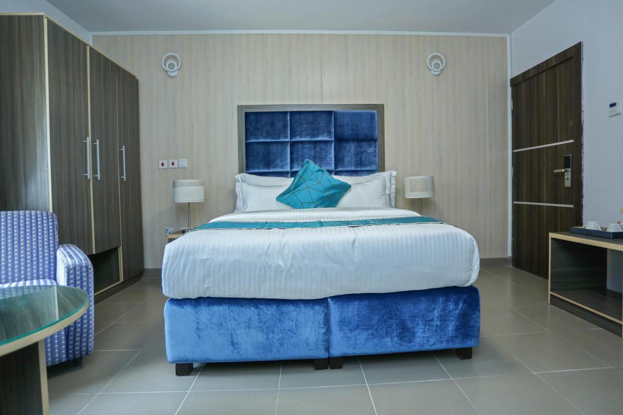 Riviera Suites Lagos Exteriör bild